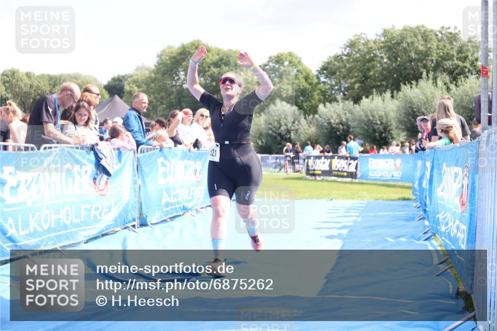 25.08.2024 - Elbe Triathlon Hamburg H.Heesch http://msf.ph/oto/6875262 25.08.2024 12:02:45 Ziel 521, 1436 meine-sportfotos.de