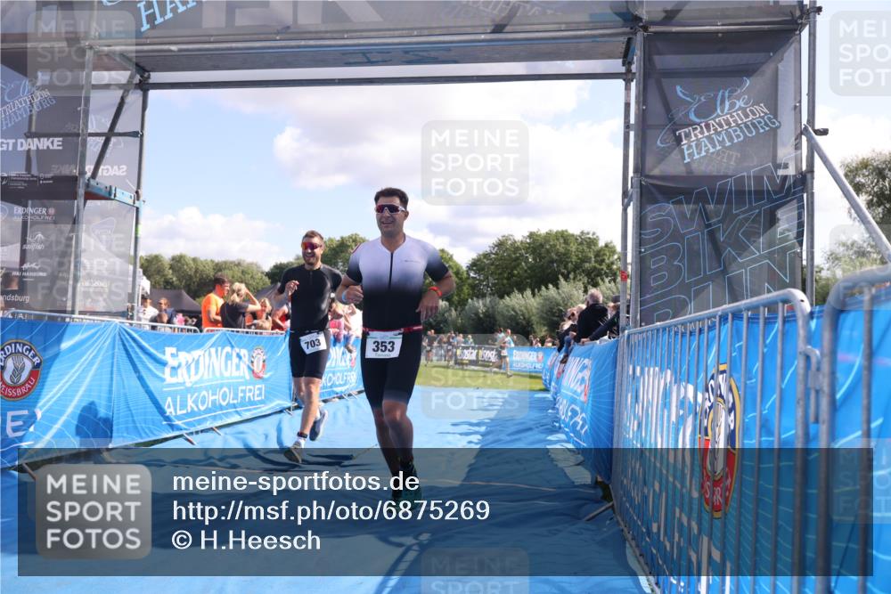 25.08.2024 - Elbe Triathlon Hamburg H.Heesch http://msf.ph/oto/6875269 25.08.2024 11:40:09 Ziel 353, 703, 794 meine-sportfotos.de