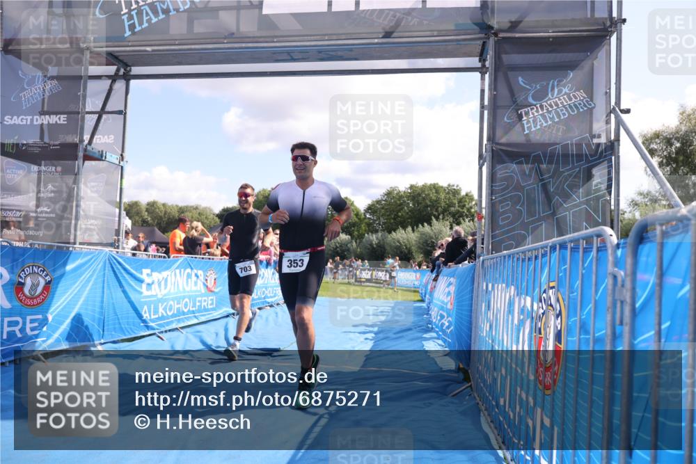 25.08.2024 - Elbe Triathlon Hamburg H.Heesch http://msf.ph/oto/6875271 25.08.2024 11:40:09 Ziel 353, 703, 794 meine-sportfotos.de