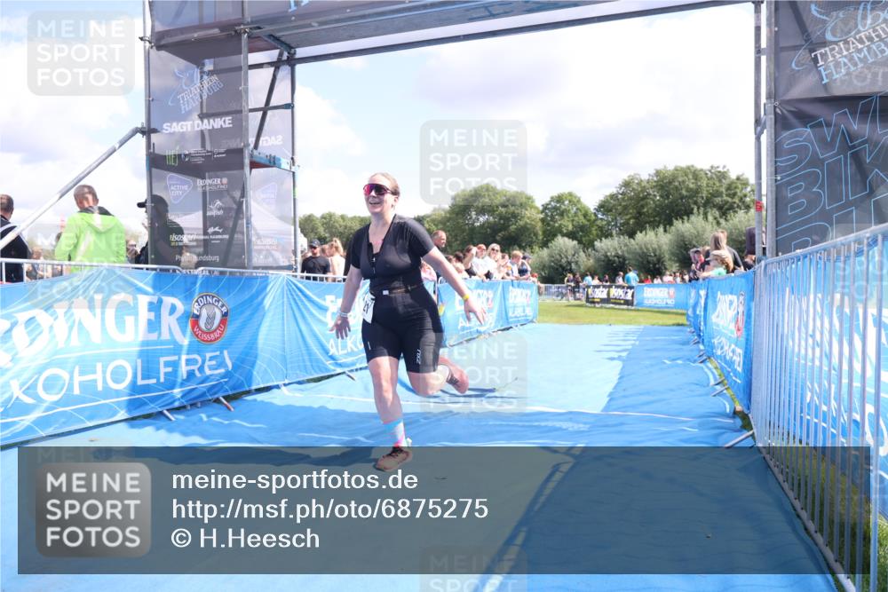 25.08.2024 - Elbe Triathlon Hamburg H.Heesch http://msf.ph/oto/6875275 25.08.2024 12:02:46 Ziel 521 meine-sportfotos.de