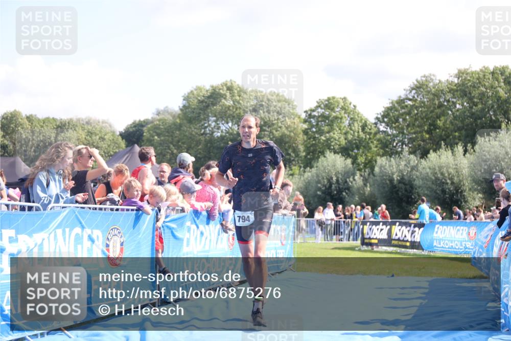 25.08.2024 - Elbe Triathlon Hamburg H.Heesch http://msf.ph/oto/6875276 25.08.2024 11:40:15 Ziel 353, 703, 794 meine-sportfotos.de