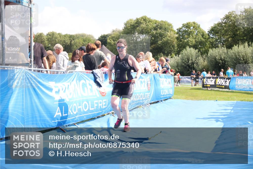 25.08.2024 - Elbe Triathlon Hamburg H.Heesch http://msf.ph/oto/6875340 25.08.2024 12:03:09 Ziel 757, 1548, 1631 meine-sportfotos.de