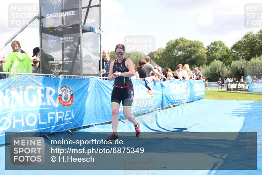 25.08.2024 - Elbe Triathlon Hamburg H.Heesch http://msf.ph/oto/6875349 25.08.2024 12:03:11 Ziel 757, 1548, 1631 meine-sportfotos.de