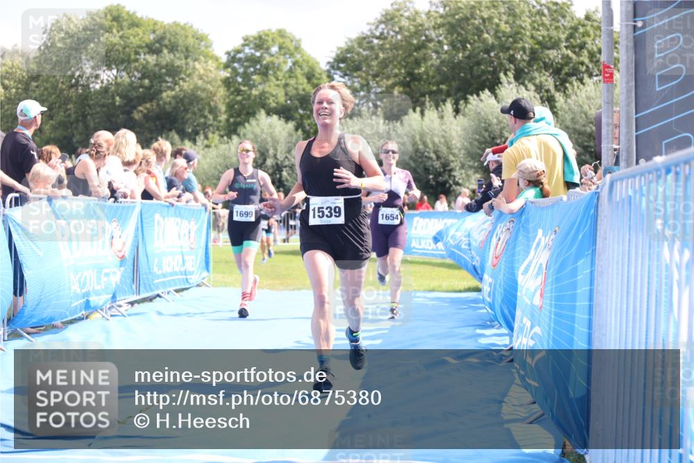 25.08.2024 - Elbe Triathlon Hamburg H.Heesch http://msf.ph/oto/6875380 25.08.2024 12:03:26 Ziel 1404, 1442, 1539, 1553, 1574, 1654, 1699 meine-sportfotos.de