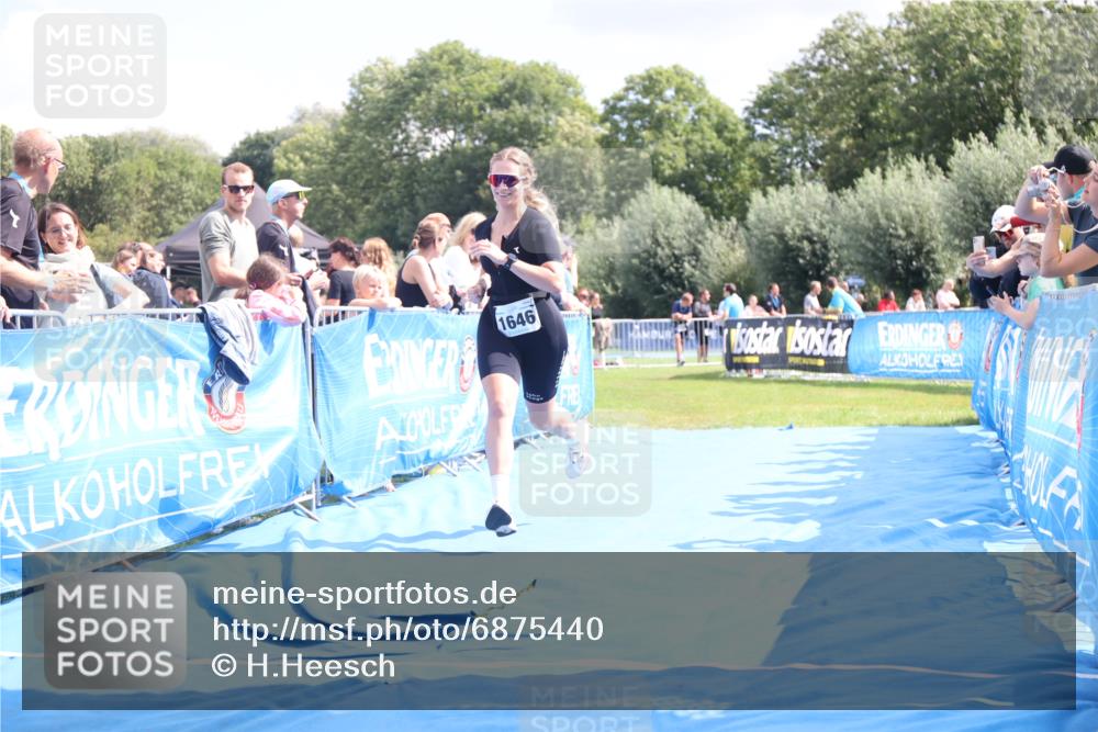 25.08.2024 - Elbe Triathlon Hamburg H.Heesch http://msf.ph/oto/6875440 25.08.2024 12:03:37 Ziel 1442, 1646 meine-sportfotos.de