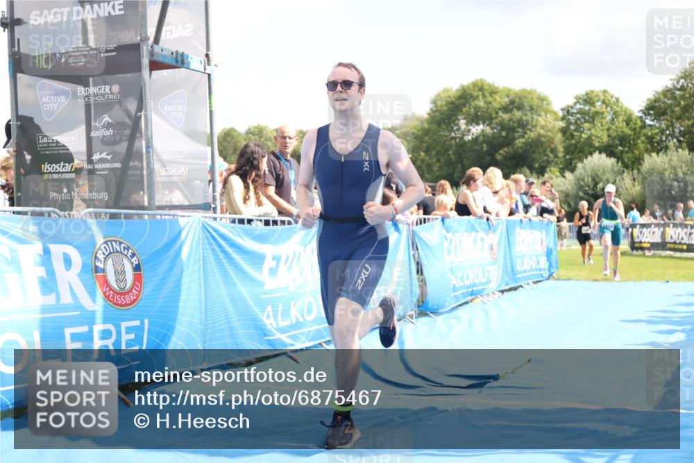 25.08.2024 - Elbe Triathlon Hamburg H.Heesch http://msf.ph/oto/6875467 25.08.2024 12:03:56 Ziel 480, 603, 1533, 1550, 1590 meine-sportfotos.de