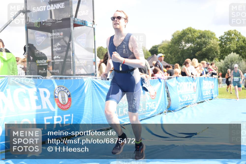 25.08.2024 - Elbe Triathlon Hamburg H.Heesch http://msf.ph/oto/6875472 25.08.2024 12:03:56 Ziel 480, 603, 1533, 1550, 1590 meine-sportfotos.de
