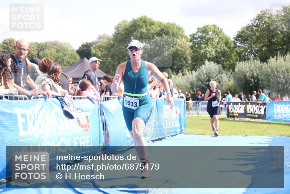 25.08.2024 - Elbe Triathlon Hamburg H.Heesch http://msf.ph/oto/6875479 25.08.2024 12:03:58 Ziel 603, 1533, 1550, 1590 meine-sportfotos.de