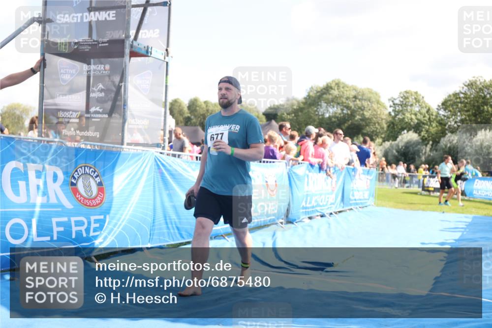 25.08.2024 - Elbe Triathlon Hamburg H.Heesch http://msf.ph/oto/6875480 25.08.2024 11:40:47 Ziel 267, 626, 677, 775 meine-sportfotos.de