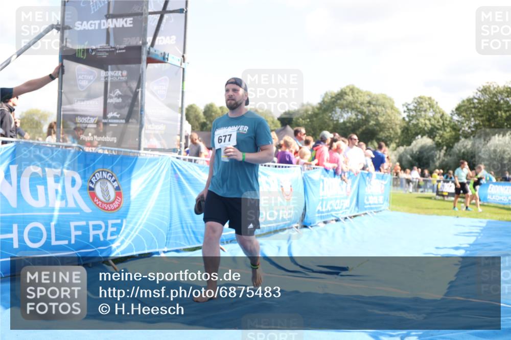25.08.2024 - Elbe Triathlon Hamburg H.Heesch http://msf.ph/oto/6875483 25.08.2024 11:40:47 Ziel 267, 626, 677, 775 meine-sportfotos.de