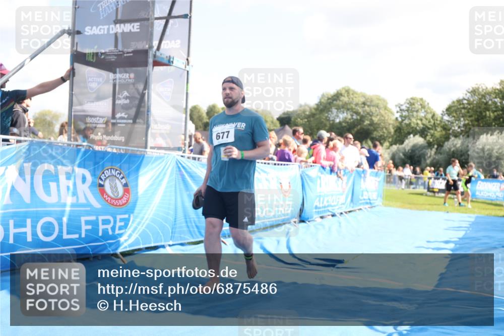 25.08.2024 - Elbe Triathlon Hamburg H.Heesch http://msf.ph/oto/6875486 25.08.2024 11:40:47 Ziel 267, 626, 677, 775 meine-sportfotos.de