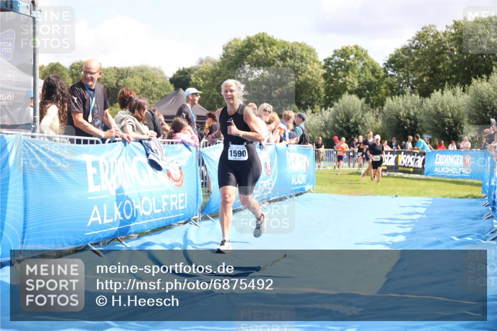 25.08.2024 - Elbe Triathlon Hamburg H.Heesch http://msf.ph/oto/6875492 25.08.2024 12:04:02 Ziel 603, 1491, 1533, 1585, 1590, 1685 meine-sportfotos.de
