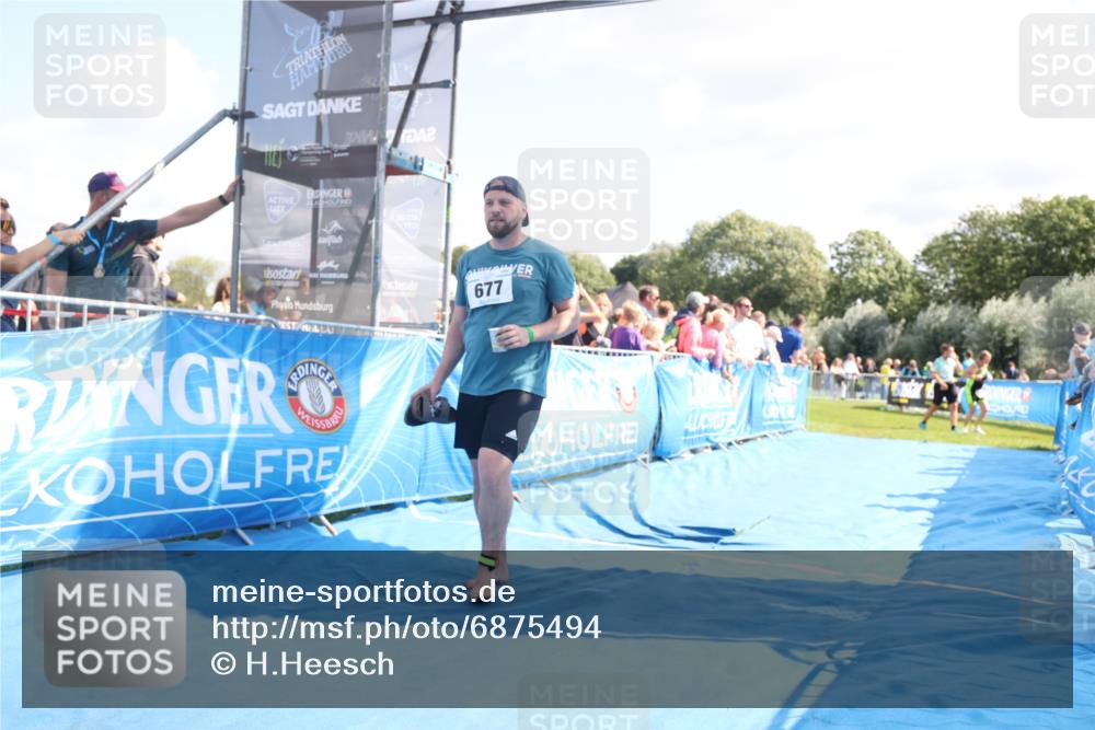 25.08.2024 - Elbe Triathlon Hamburg H.Heesch http://msf.ph/oto/6875494 25.08.2024 11:40:47 Ziel 267, 626, 677, 775 meine-sportfotos.de