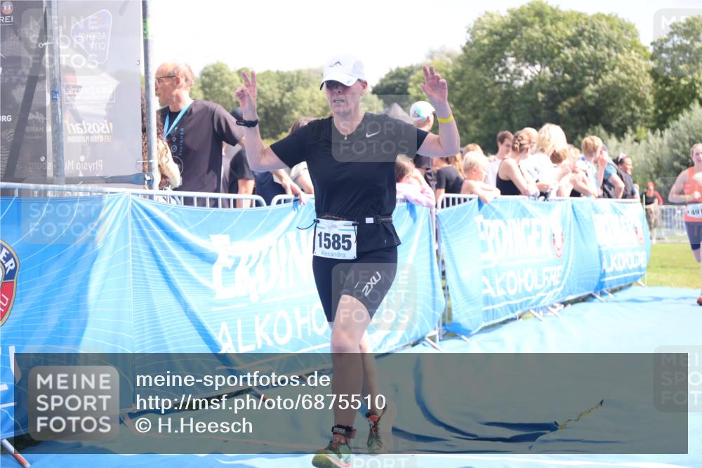 25.08.2024 - Elbe Triathlon Hamburg H.Heesch http://msf.ph/oto/6875510 25.08.2024 12:04:07 Ziel 1491, 1493, 1585, 1590, 1685 meine-sportfotos.de