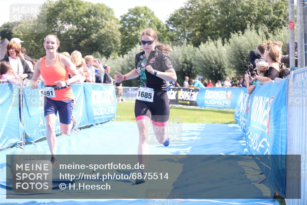 25.08.2024 - Elbe Triathlon Hamburg H.Heesch http://msf.ph/oto/6875514 25.08.2024 12:04:08 Ziel 1491, 1493, 1585, 1590, 1685 meine-sportfotos.de