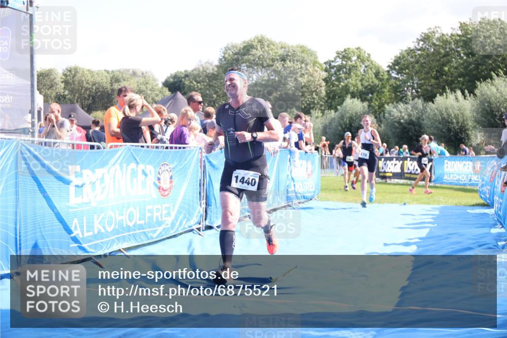 25.08.2024 - Elbe Triathlon Hamburg H.Heesch http://msf.ph/oto/6875521 25.08.2024 11:40:58 Ziel 375, 470, 1422, 1440 meine-sportfotos.de