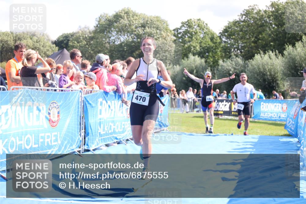 25.08.2024 - Elbe Triathlon Hamburg H.Heesch http://msf.ph/oto/6875555 25.08.2024 11:41:00 Ziel 375, 470, 1422, 1440 meine-sportfotos.de