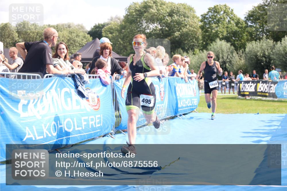 25.08.2024 - Elbe Triathlon Hamburg H.Heesch http://msf.ph/oto/6875556 25.08.2024 12:04:42 Ziel 495, 1704 meine-sportfotos.de