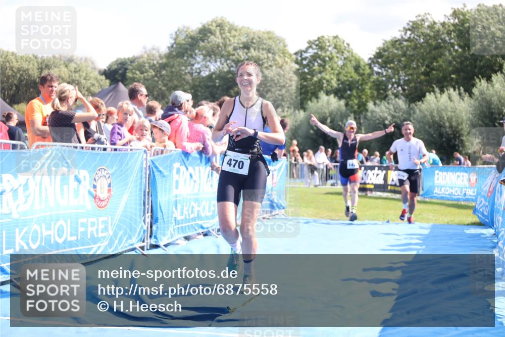 25.08.2024 - Elbe Triathlon Hamburg H.Heesch http://msf.ph/oto/6875558 25.08.2024 11:41:00 Ziel 375, 470, 1422, 1440 meine-sportfotos.de