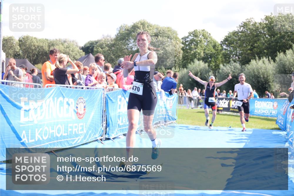 25.08.2024 - Elbe Triathlon Hamburg H.Heesch http://msf.ph/oto/6875569 25.08.2024 11:41:00 Ziel 375, 470, 1422, 1440 meine-sportfotos.de