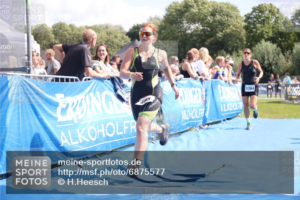 25.08.2024 - Elbe Triathlon Hamburg H.Heesch http://msf.ph/oto/6875577 25.08.2024 12:04:42 Ziel 495, 1704 meine-sportfotos.de