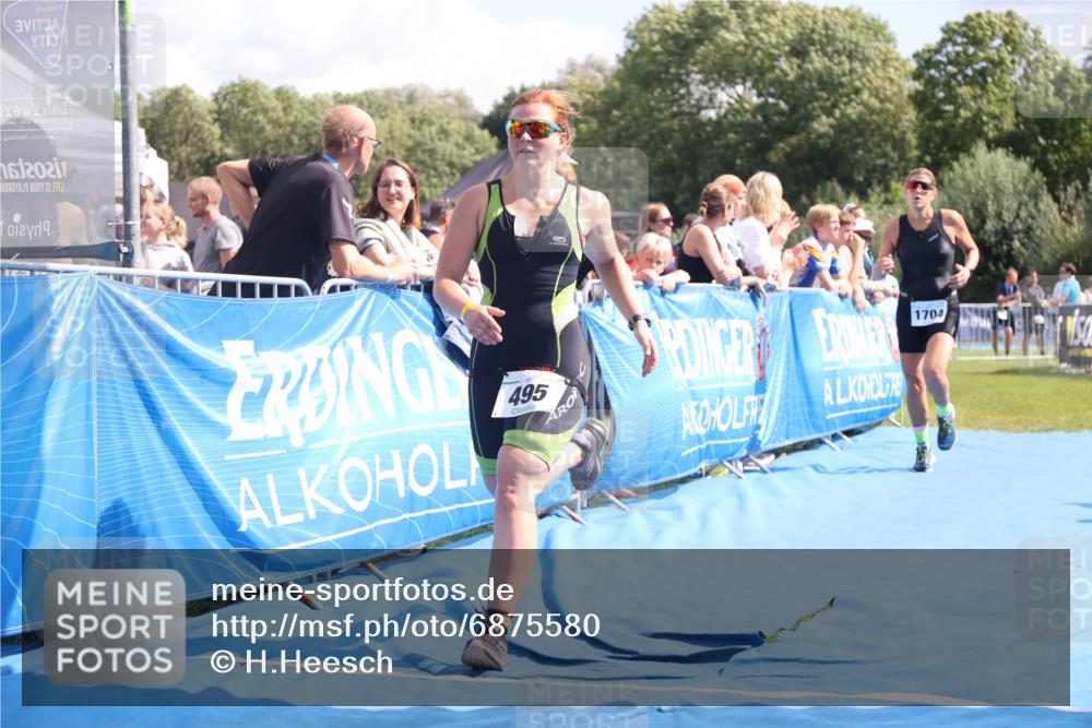 25.08.2024 - Elbe Triathlon Hamburg H.Heesch http://msf.ph/oto/6875580 25.08.2024 12:04:42 Ziel 495, 1704 meine-sportfotos.de