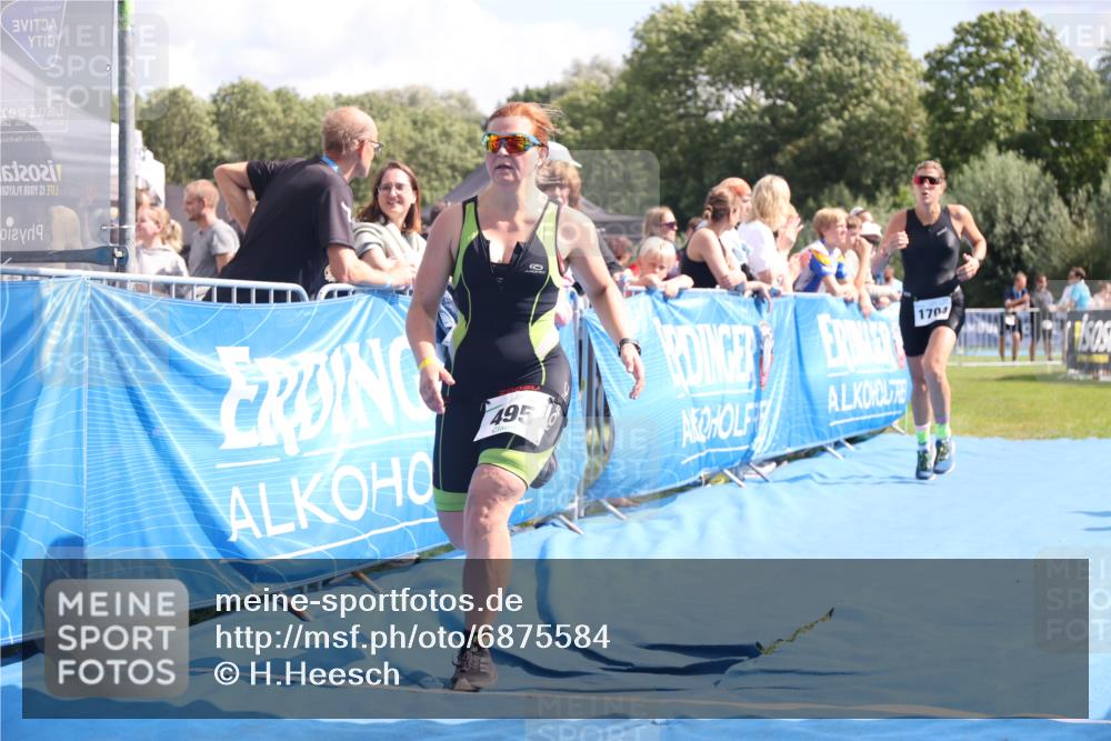 25.08.2024 - Elbe Triathlon Hamburg H.Heesch http://msf.ph/oto/6875584 25.08.2024 12:04:42 Ziel 495, 1704 meine-sportfotos.de