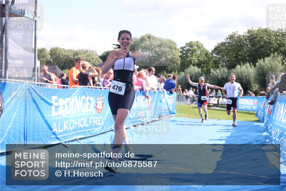 25.08.2024 - Elbe Triathlon Hamburg H.Heesch http://msf.ph/oto/6875587 25.08.2024 11:41:01 Ziel 375, 470, 1422, 1440 meine-sportfotos.de