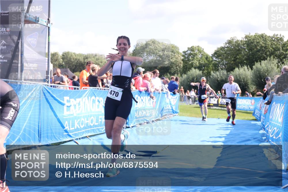25.08.2024 - Elbe Triathlon Hamburg H.Heesch http://msf.ph/oto/6875594 25.08.2024 11:41:01 Ziel 375, 470, 1422, 1440 meine-sportfotos.de