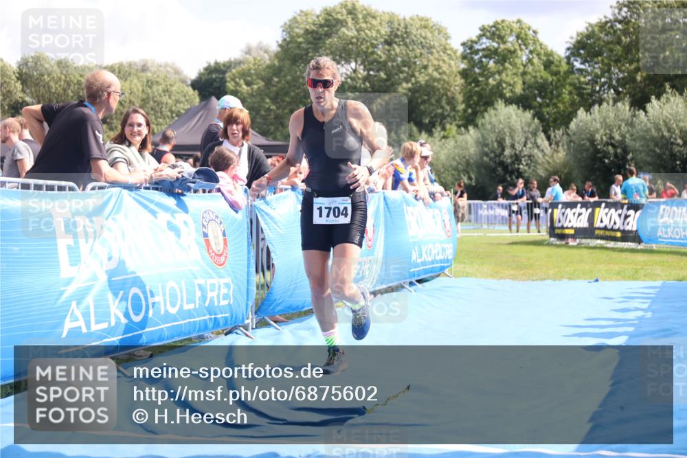 25.08.2024 - Elbe Triathlon Hamburg H.Heesch http://msf.ph/oto/6875602 25.08.2024 12:04:44 Ziel 495, 1704 meine-sportfotos.de