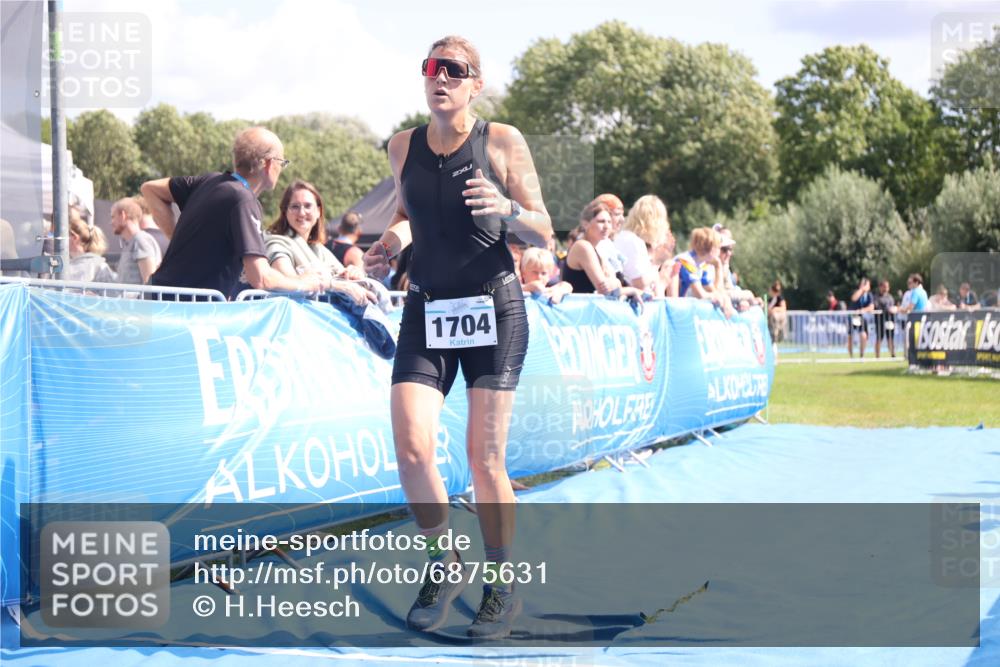 25.08.2024 - Elbe Triathlon Hamburg H.Heesch http://msf.ph/oto/6875631 25.08.2024 12:04:44 Ziel 495, 1704 meine-sportfotos.de