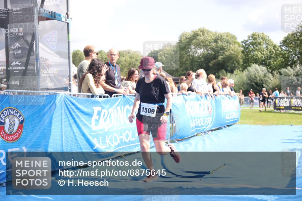25.08.2024 - Elbe Triathlon Hamburg H.Heesch http://msf.ph/oto/6875645 25.08.2024 12:05:11 Ziel 1509, 1596 meine-sportfotos.de