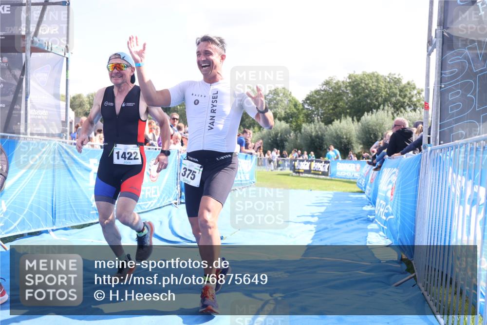 25.08.2024 - Elbe Triathlon Hamburg H.Heesch http://msf.ph/oto/6875649 25.08.2024 11:41:03 Ziel 375, 470, 1422, 1440 meine-sportfotos.de