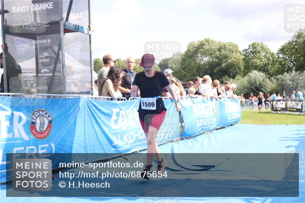 25.08.2024 - Elbe Triathlon Hamburg H.Heesch http://msf.ph/oto/6875654 25.08.2024 12:05:11 Ziel 1509, 1596 meine-sportfotos.de