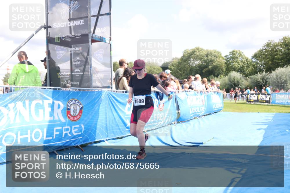 25.08.2024 - Elbe Triathlon Hamburg H.Heesch http://msf.ph/oto/6875665 25.08.2024 12:05:11 Ziel 1509, 1596 meine-sportfotos.de