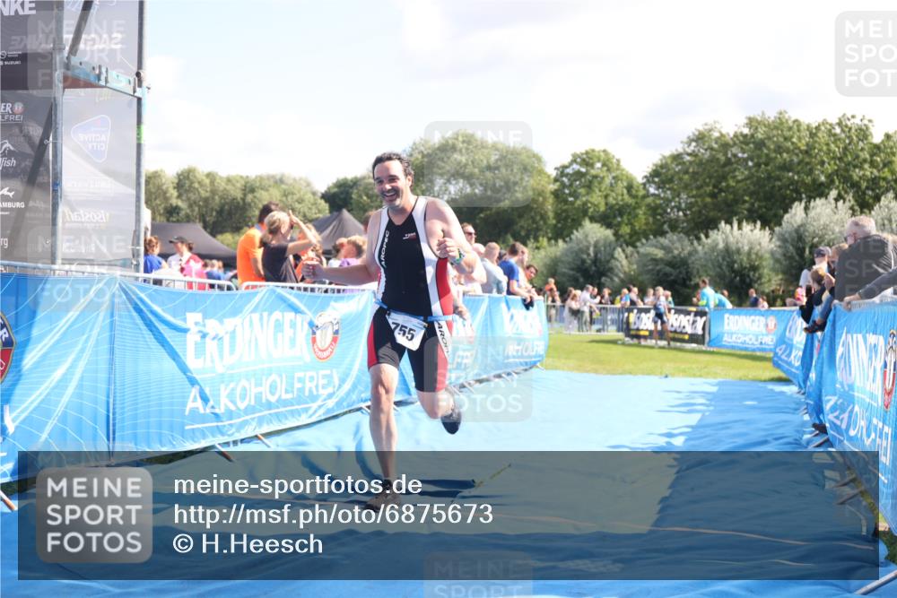 25.08.2024 - Elbe Triathlon Hamburg H.Heesch http://msf.ph/oto/6875673 25.08.2024 11:41:19 Ziel 755 meine-sportfotos.de