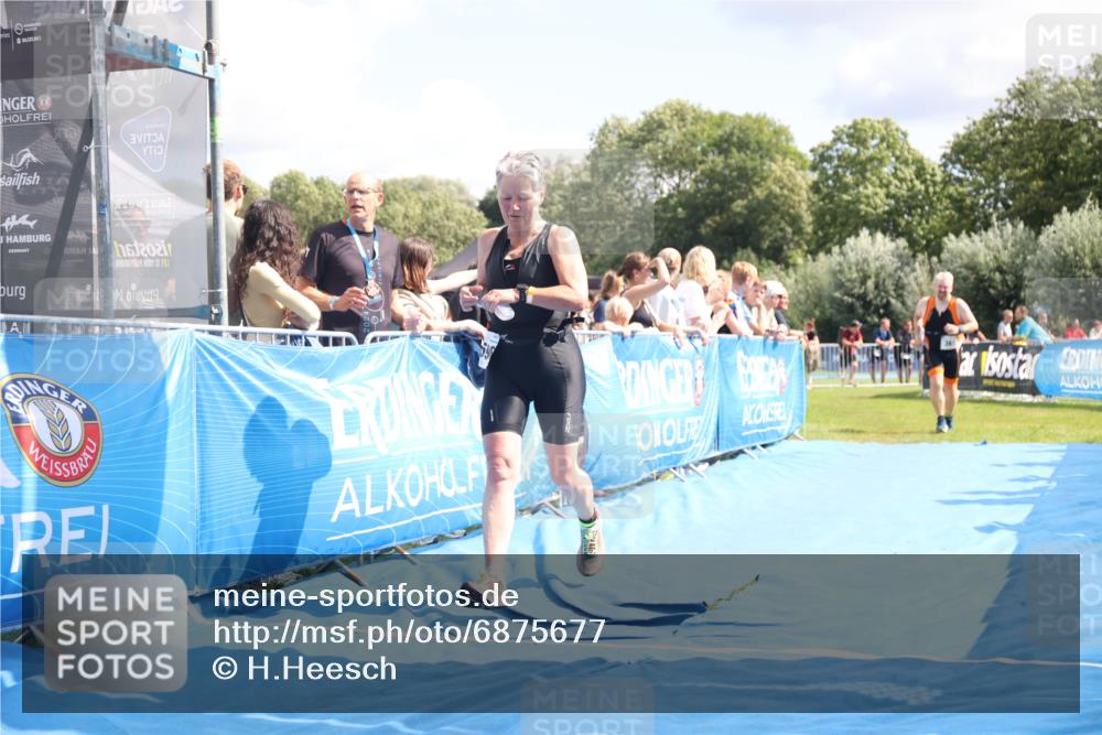 25.08.2024 - Elbe Triathlon Hamburg H.Heesch http://msf.ph/oto/6875677 25.08.2024 12:05:19 Ziel 361, 1596 meine-sportfotos.de