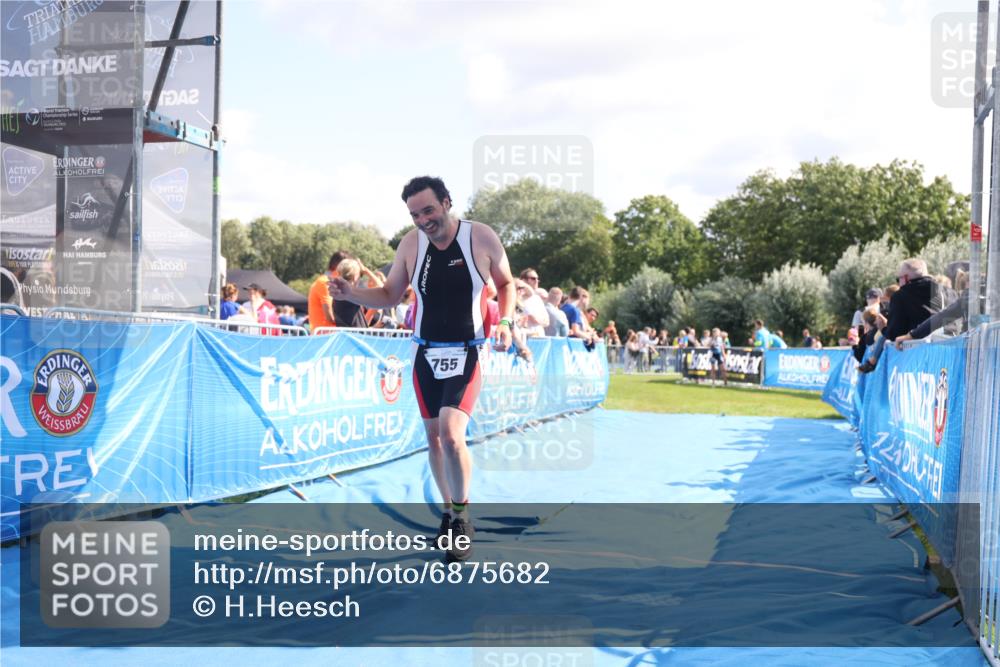 25.08.2024 - Elbe Triathlon Hamburg H.Heesch http://msf.ph/oto/6875682 25.08.2024 11:41:19 Ziel 755 meine-sportfotos.de
