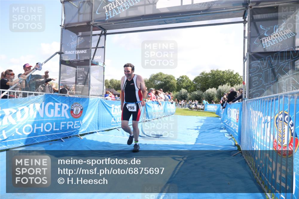 25.08.2024 - Elbe Triathlon Hamburg H.Heesch http://msf.ph/oto/6875697 25.08.2024 11:41:20 Ziel 755 meine-sportfotos.de