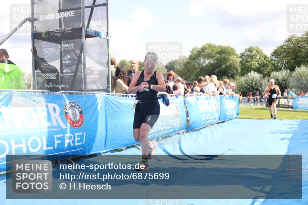25.08.2024 - Elbe Triathlon Hamburg H.Heesch http://msf.ph/oto/6875699 25.08.2024 12:05:20 Ziel 361, 1596 meine-sportfotos.de