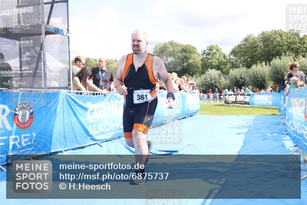 25.08.2024 - Elbe Triathlon Hamburg H.Heesch http://msf.ph/oto/6875737 25.08.2024 12:05:25 Ziel 361, 1596, 1603 meine-sportfotos.de