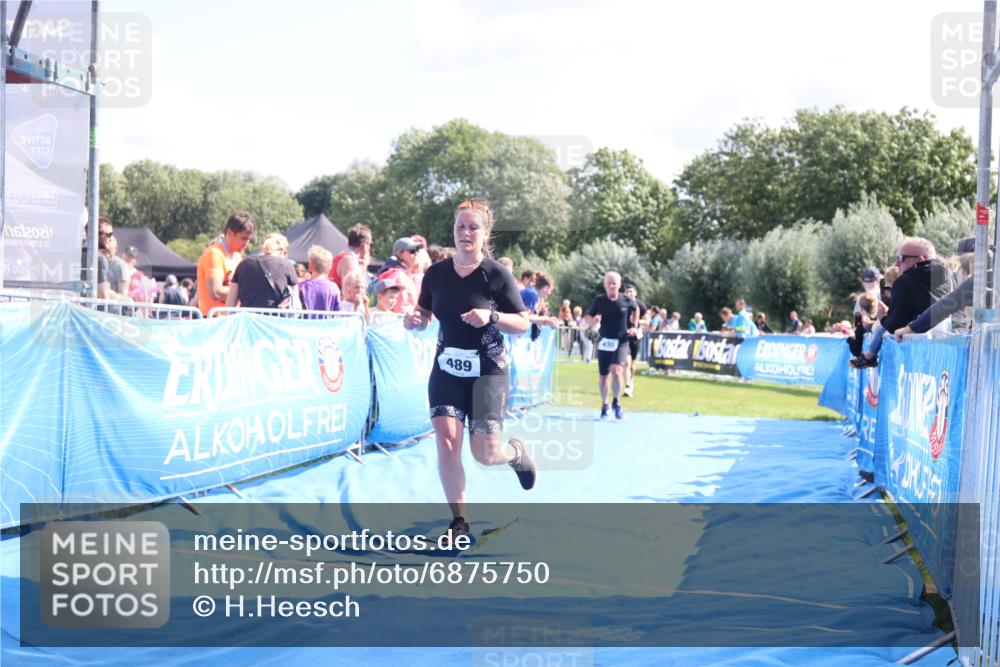 25.08.2024 - Elbe Triathlon Hamburg H.Heesch http://msf.ph/oto/6875750 25.08.2024 11:41:40 Ziel 430, 489, 577 meine-sportfotos.de