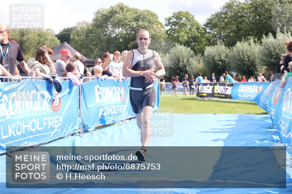25.08.2024 - Elbe Triathlon Hamburg H.Heesch http://msf.ph/oto/6875753 25.08.2024 12:05:32 Ziel 1603, 1719 meine-sportfotos.de