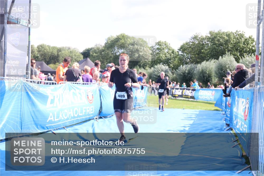 25.08.2024 - Elbe Triathlon Hamburg H.Heesch http://msf.ph/oto/6875755 25.08.2024 11:41:40 Ziel 430, 489, 577 meine-sportfotos.de