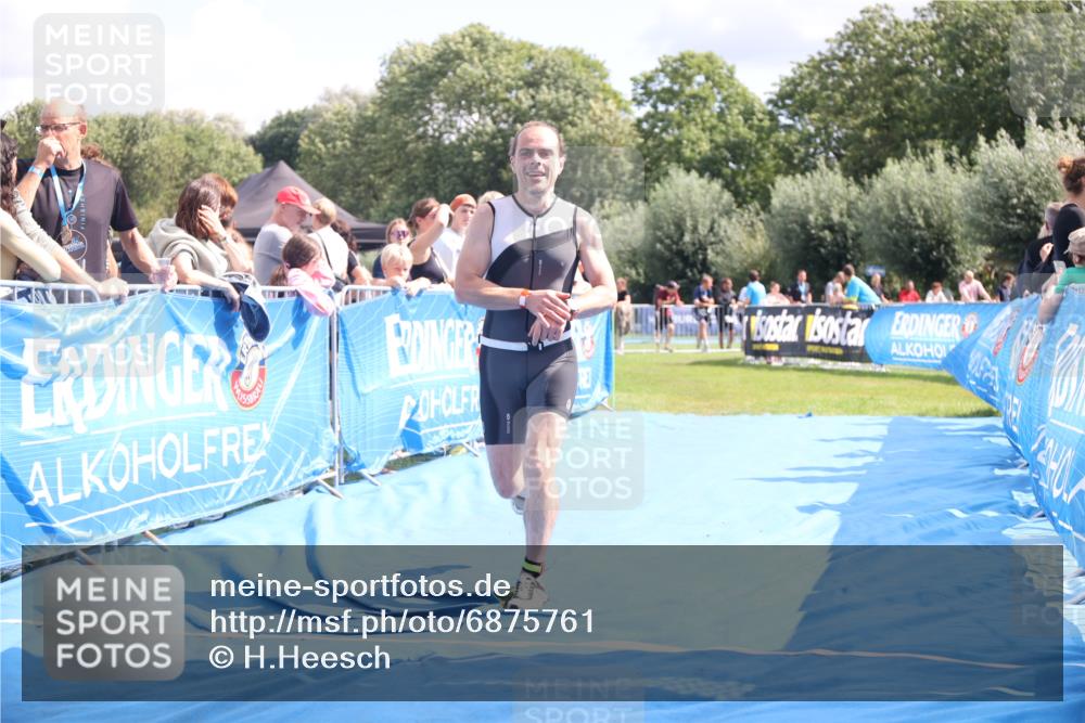 25.08.2024 - Elbe Triathlon Hamburg H.Heesch http://msf.ph/oto/6875761 25.08.2024 12:05:32 Ziel 1603, 1719 meine-sportfotos.de