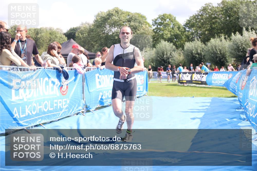 25.08.2024 - Elbe Triathlon Hamburg H.Heesch http://msf.ph/oto/6875763 25.08.2024 12:05:32 Ziel 1603, 1719 meine-sportfotos.de