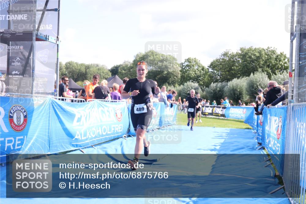 25.08.2024 - Elbe Triathlon Hamburg H.Heesch http://msf.ph/oto/6875766 25.08.2024 11:41:41 Ziel 430, 489, 577 meine-sportfotos.de
