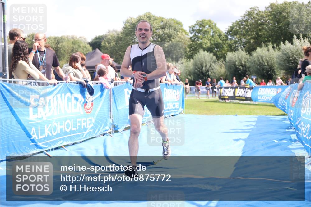 25.08.2024 - Elbe Triathlon Hamburg H.Heesch http://msf.ph/oto/6875772 25.08.2024 12:05:32 Ziel 1603, 1719 meine-sportfotos.de