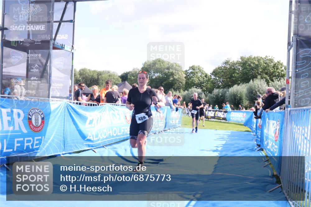 25.08.2024 - Elbe Triathlon Hamburg H.Heesch http://msf.ph/oto/6875773 25.08.2024 11:41:41 Ziel 430, 489, 577 meine-sportfotos.de