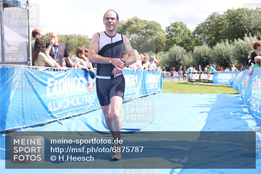 25.08.2024 - Elbe Triathlon Hamburg H.Heesch http://msf.ph/oto/6875787 25.08.2024 12:05:32 Ziel 1603, 1719 meine-sportfotos.de